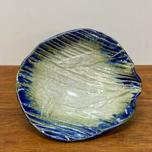 Ina Koch Hawaii Signed Art Pottery Ceramic Footed Dish Humpback‎ Whale Design